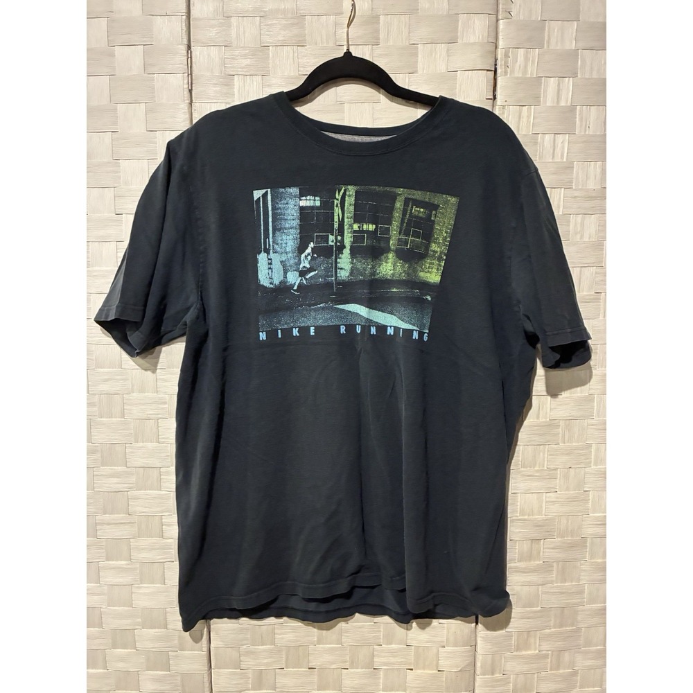 Nike Running Graphic T Shirt Mens XL Black Runner Photo Regular Fit Cotton